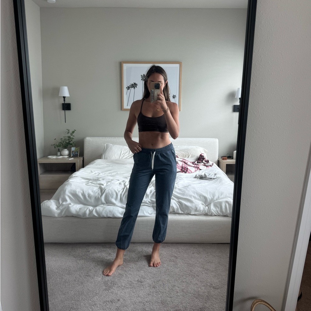 Vuori Granite Performance Joggers